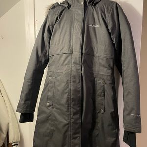 Womens Columbia down jacket size med